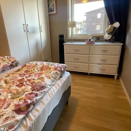 Lejlighed Modern 2-bedroom In Lyngdal