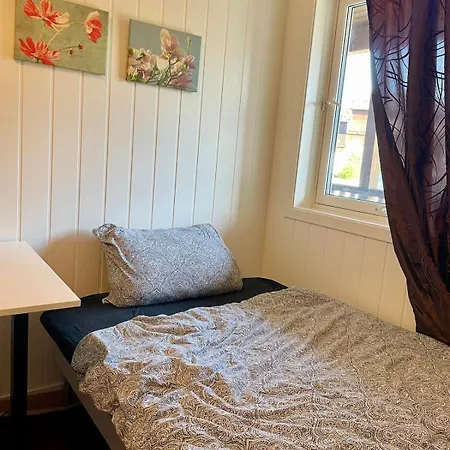Lejlighed Modern 2-bedroom In *