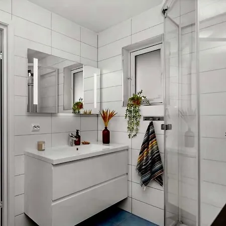 Modern 2-bedroom In Apartman Lyngdal